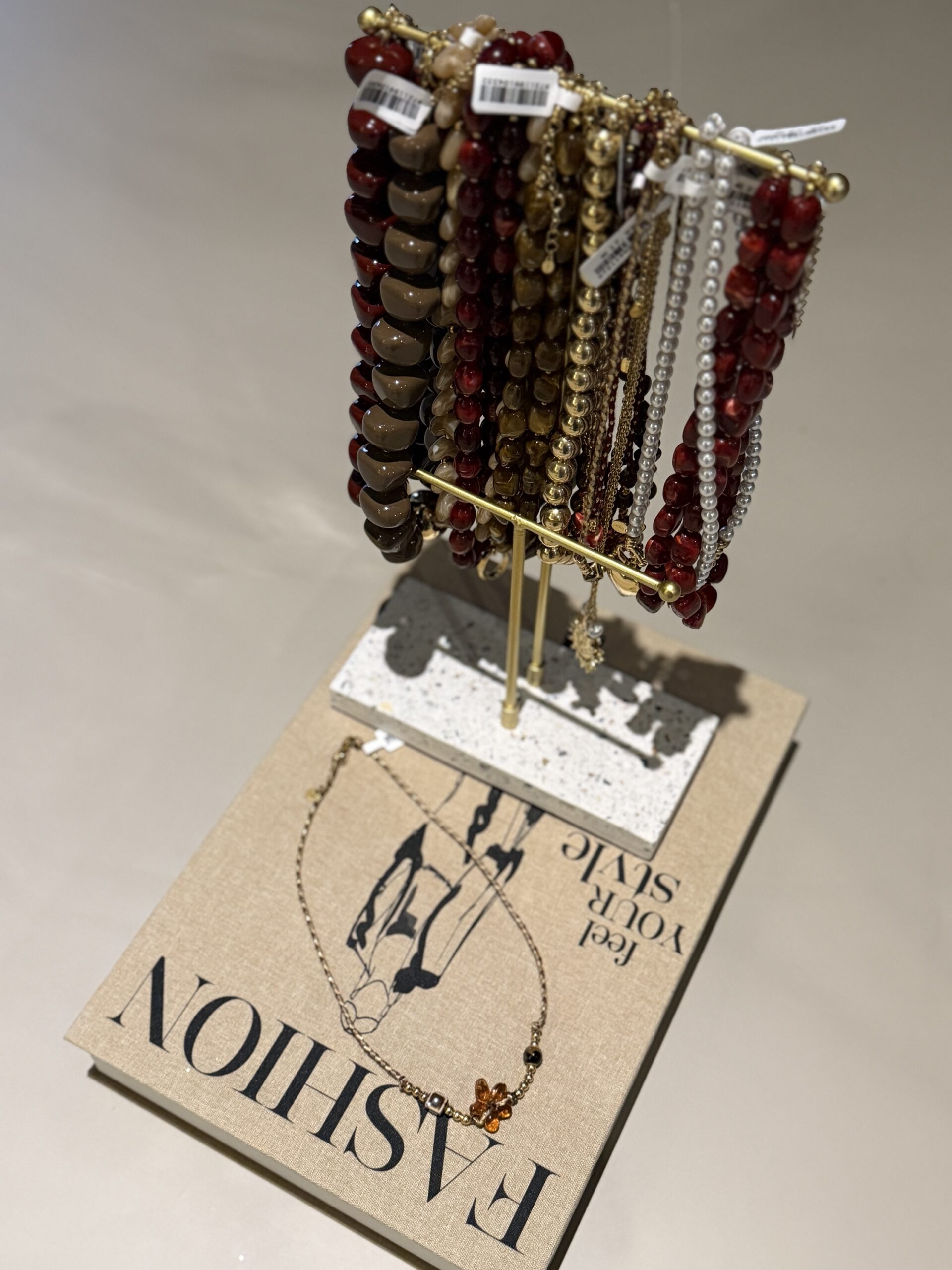 Bloemetjes Ketting Bruin - Afbeelding 2